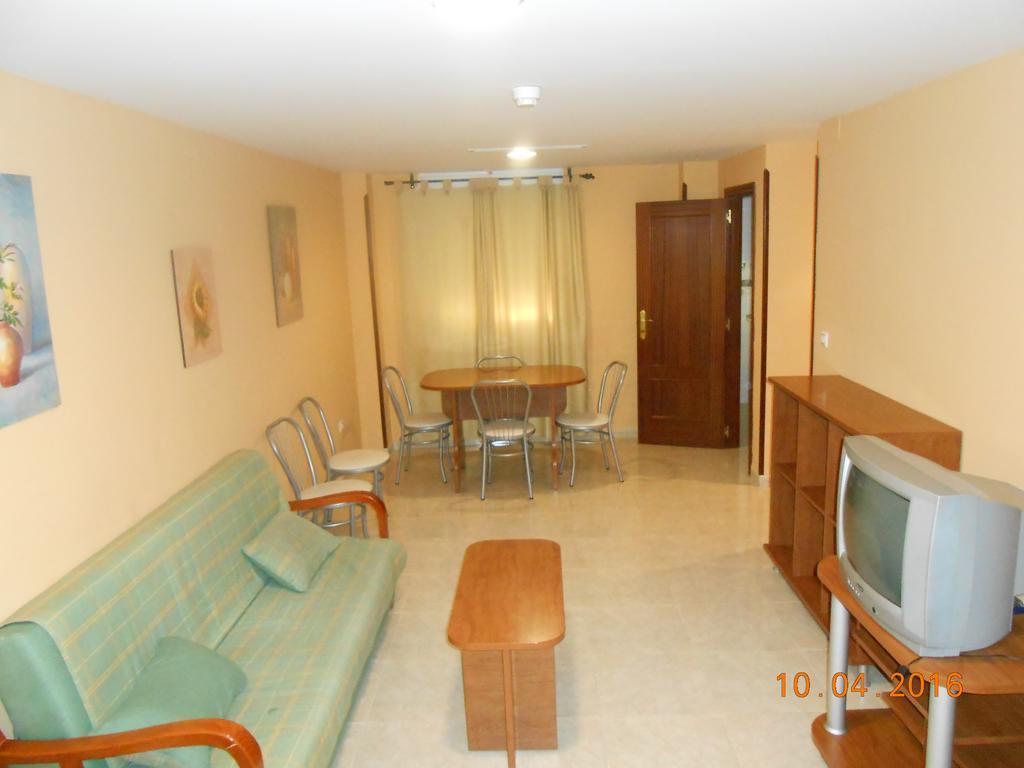 Apartahotel Los Hermanos Оканья Екстер'єр фото
